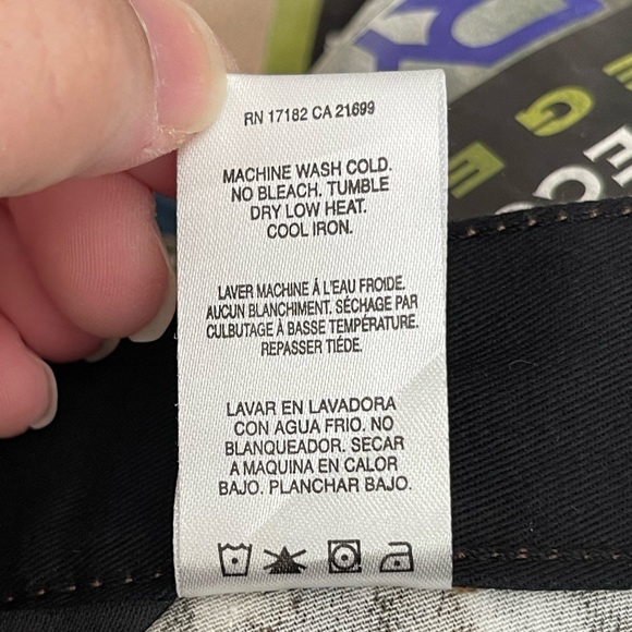 Walls Legend Men’s 6-Pocket Camo Cargo Pants - Picture 5 of 8